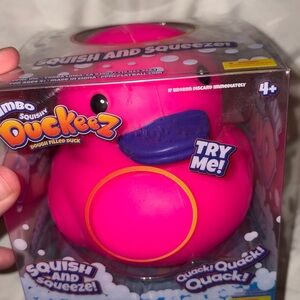 Trendy Brand New Squish-n-Squeeze Blue Jumbo Squishy Duck - Pink🔥
